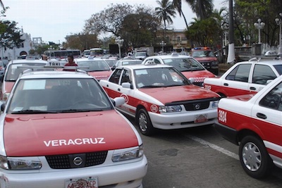 Reordenamiento deja sin empleo a 4 mil taxistas en Veracruz