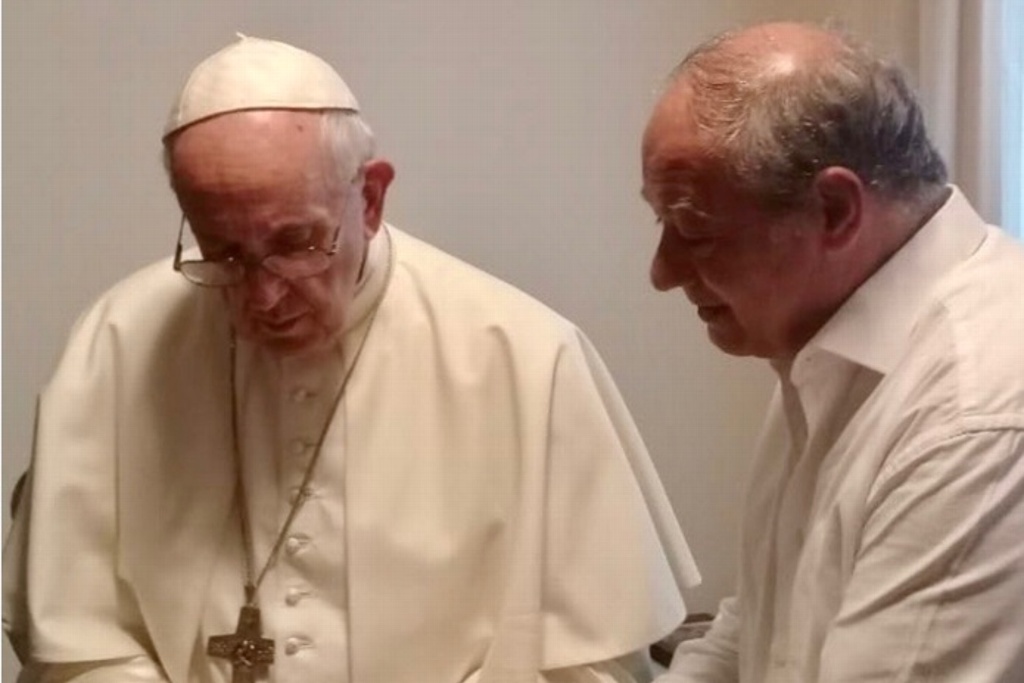 Papa recibe mensaje de López Obrador y avala colaborar con su gobierno