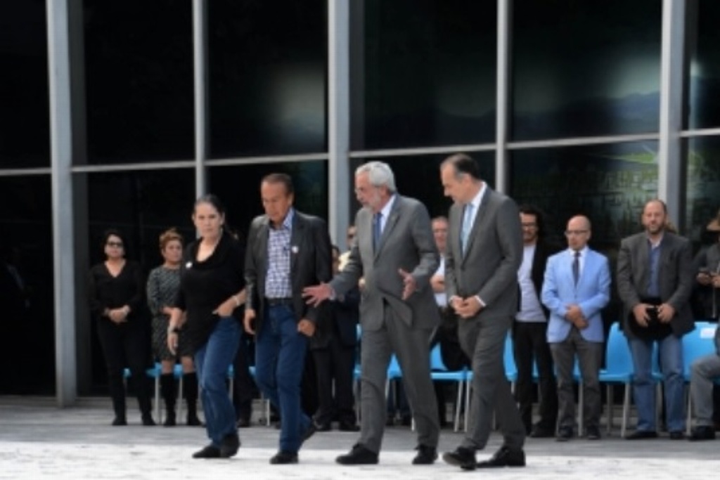 UNAM rinde homenaje a víctimas del 2 de octubre del 68