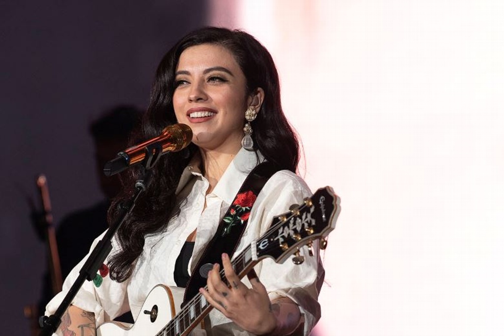 Mon Laferte llevará
