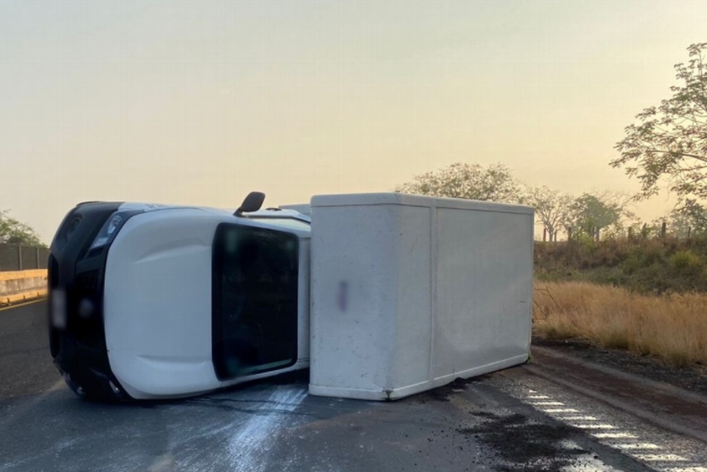 Accidente en carretera La Tinaja-Veracruz, esta mañana