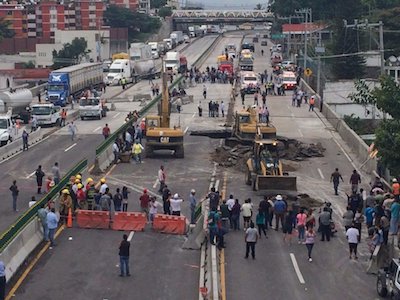 Alcantarilla dañada fue la causa de socavón en Paso Express: peritos