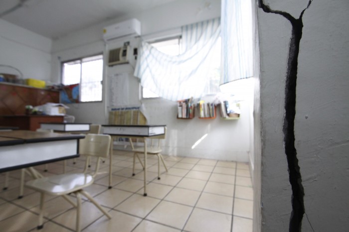 Padres de familia exigen reparación de escuelas en Veracruz
