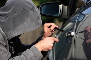 Nissan encabeza lista de los autos más robados en México