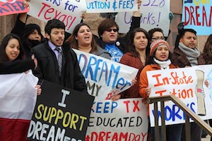 México ofrecerá bolsa de trabajo, créditos y becas a 'dreamers'