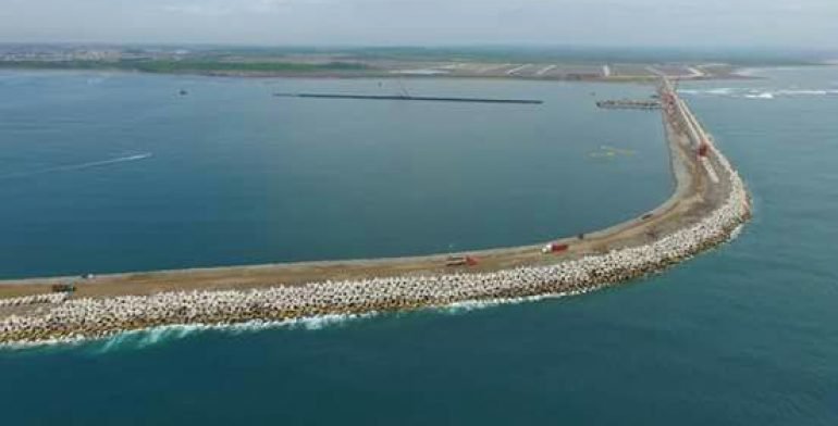 Construcción de escollera del Nuevo Puerto de Veracruz, no está detenida