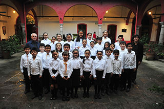 Niñas del CIMI ofrecen concierto en el Recreativo Xalapeño