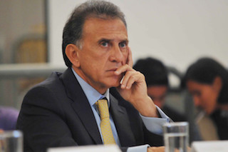 Académicos de Humanidades UV exigen a Yunes garantizar al seguridad sin que derive en un estado policíaco