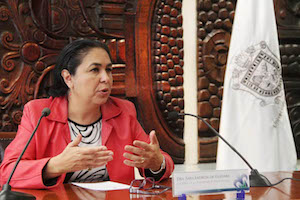 Confía Sara Ladrón en que se avale autonomía financiera de la UV