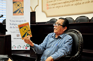 Dictan conferencia Una imagen de Xalapa a través de la literatura, en Palacio Municipal
