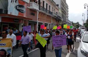 Marchan trabajadores de Tamsa para exigir liberación de