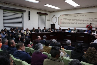 Nombran a funcionarios municipales de Xalapa con voto en contra de oposición