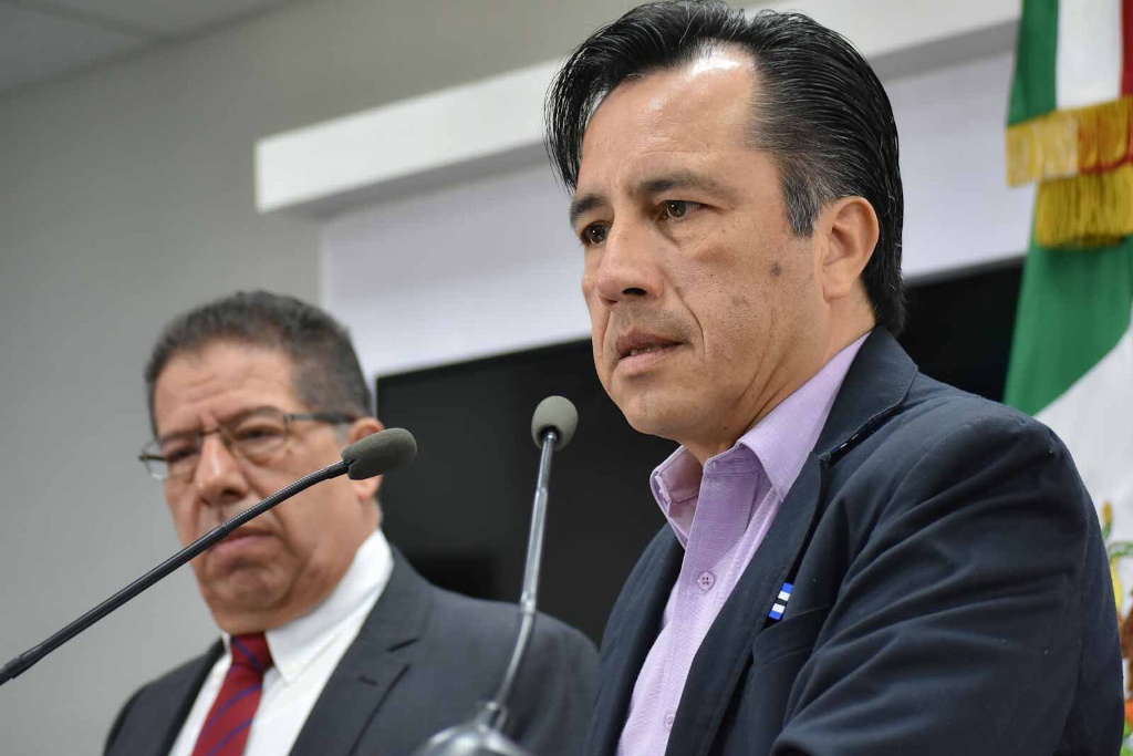 Invita Cuitláhuac García a jóvenes universitarios a inscribirse para obtener becas