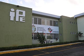 Sindicatos se alían con líderes sindicales para hacer una reforma a modo del IPE