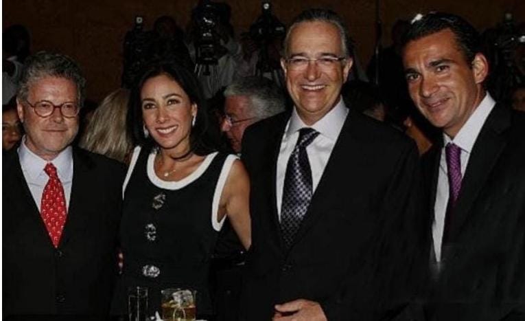 #PolíticaConfidencial Salinas Pliego vacaciona de lujo con allegado a la 4T