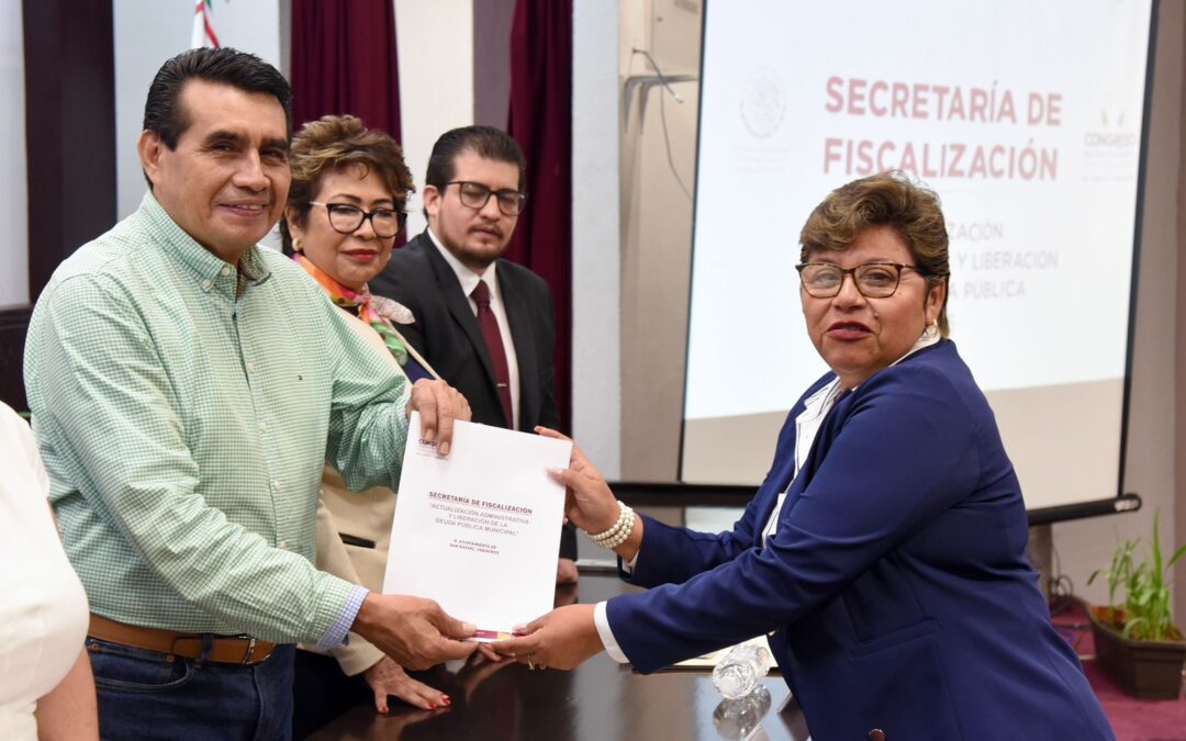 Entrega Congreso cartas de liberación de deuda pública a ayuntamientos