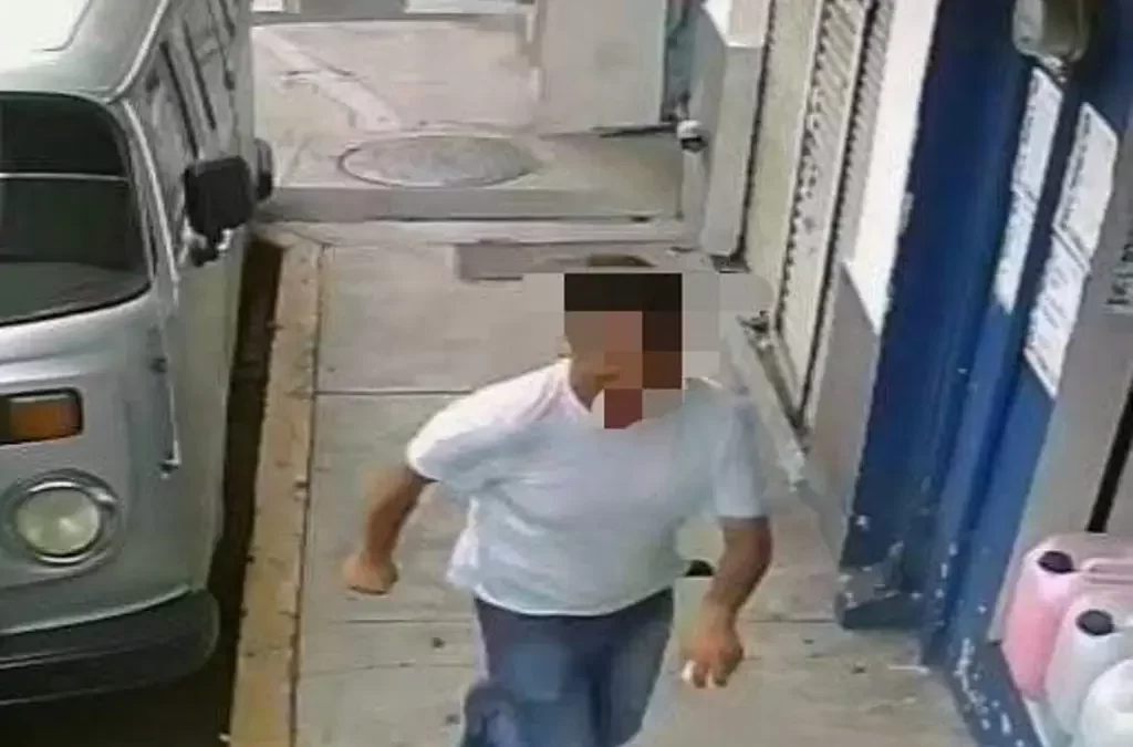Solitario sujeto asalta joyería en pleno centro de Xalapa, Veracruz