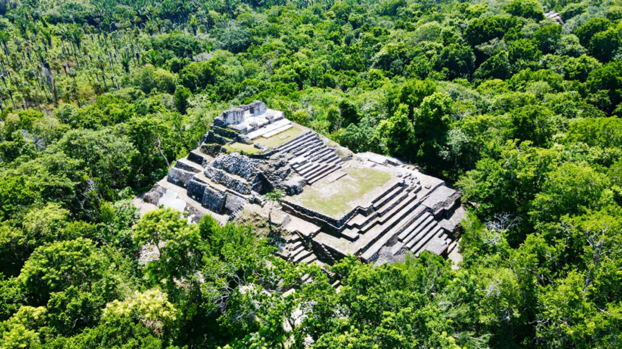 Zona arqueológica Ichkabal, la joya maya que puedes conocer en Quintana Roo