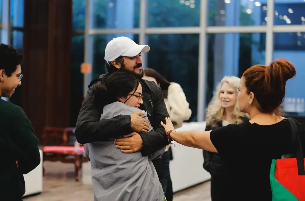 Así llegaron 6 mexicanos al aeropuerto de CDMX tras ser retenidos en flotilla por Israel