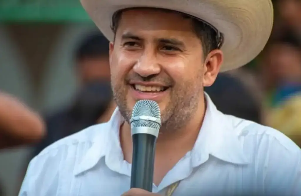 Alcalde de Uruapan, Michoacán llama ‘alcahuetes’ a papás, ¿Por qué se los dijo?