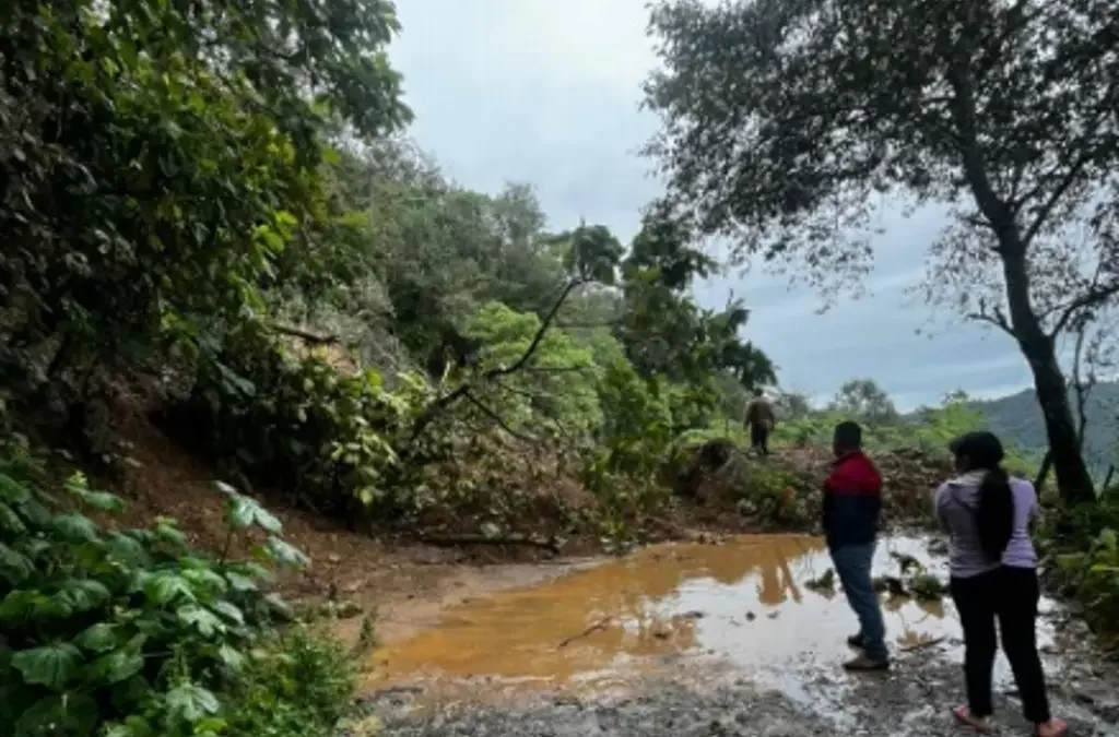 Esto pasó con las maestras incomunicadas en Texcatepec, Veracruz