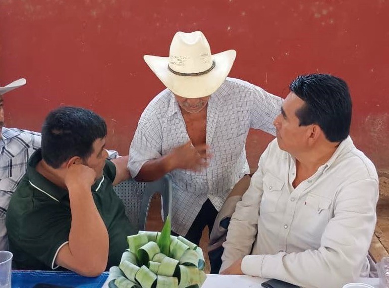 Diputado Esteban Bautista cumple compromiso y acude a región piñera