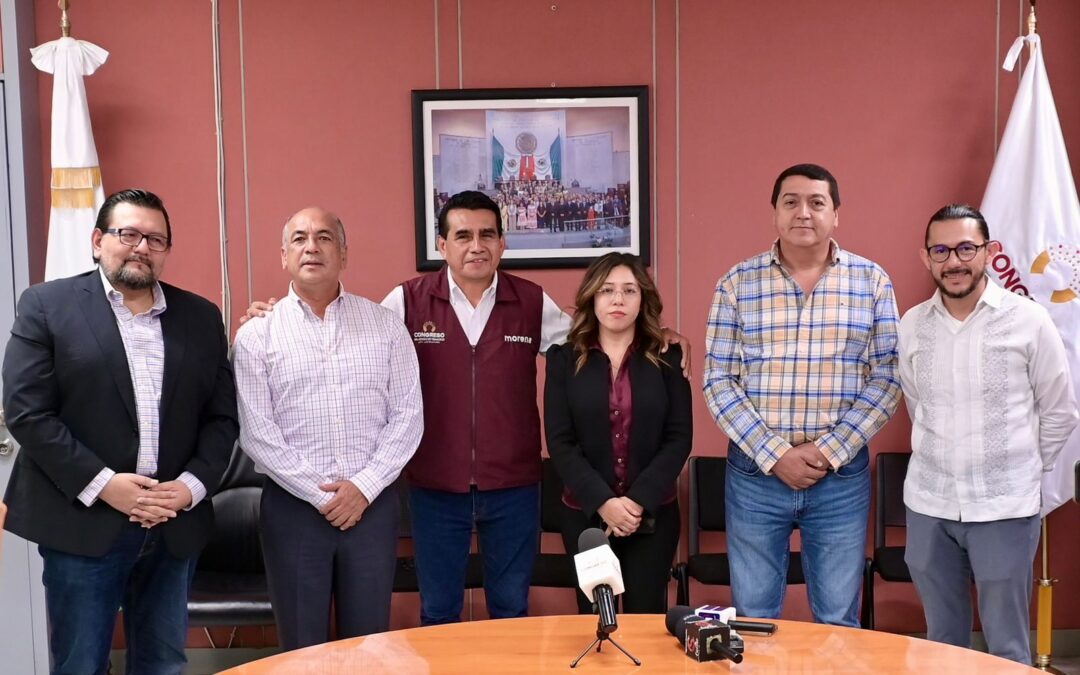 Donan diputadas y diputados un mes de salario a damnificados