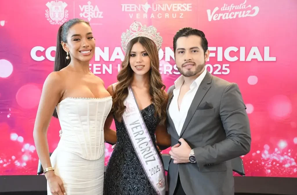 Coronan a Teen Universe Veracruz categoría Pre Teen