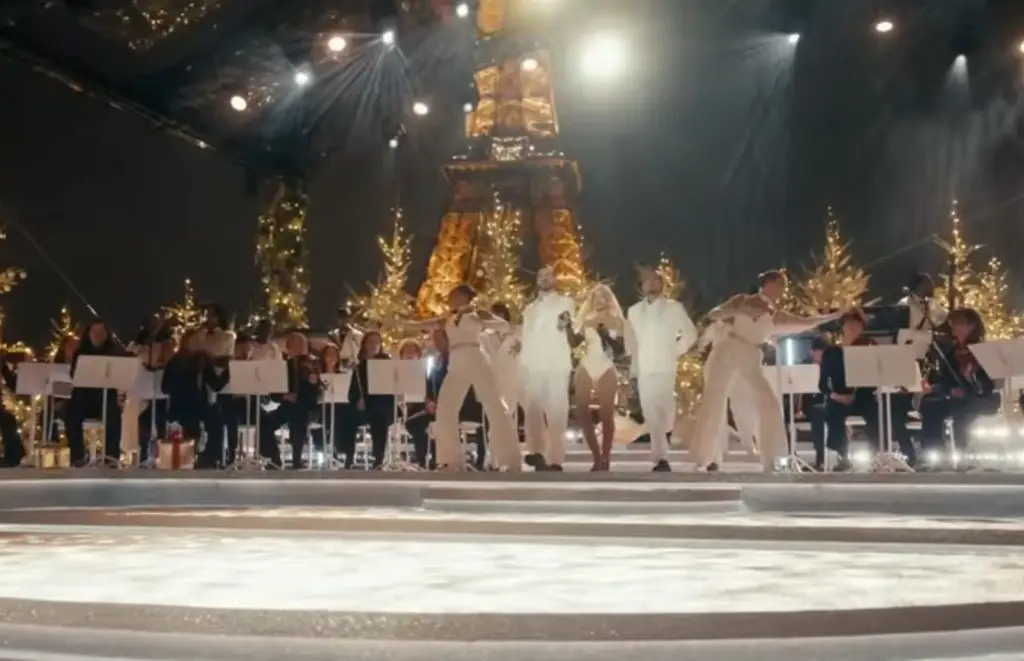 Christina Aguilera estrena su nuevo tema navideño. Escúchalo aquí (+Video)