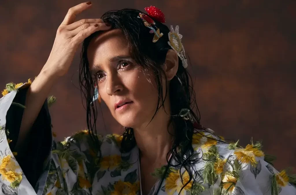Julieta Venegas te cautivará con ‘Tiempos dorados’, su nueva canción (+video)