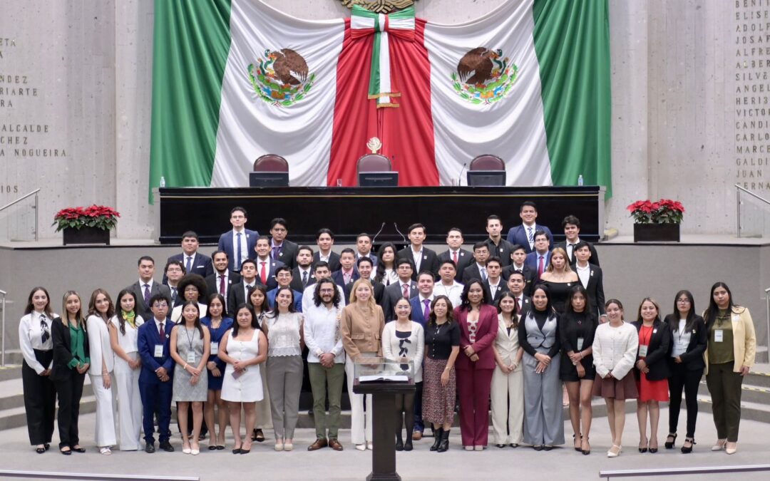 Amplia participación y propuestas sólidas en el XX Parlamento de la Juventud