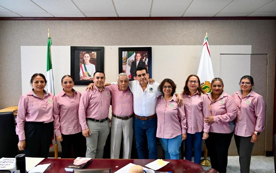 Logra diputado Esteban Bautista seguridad social para trabajadores del estado