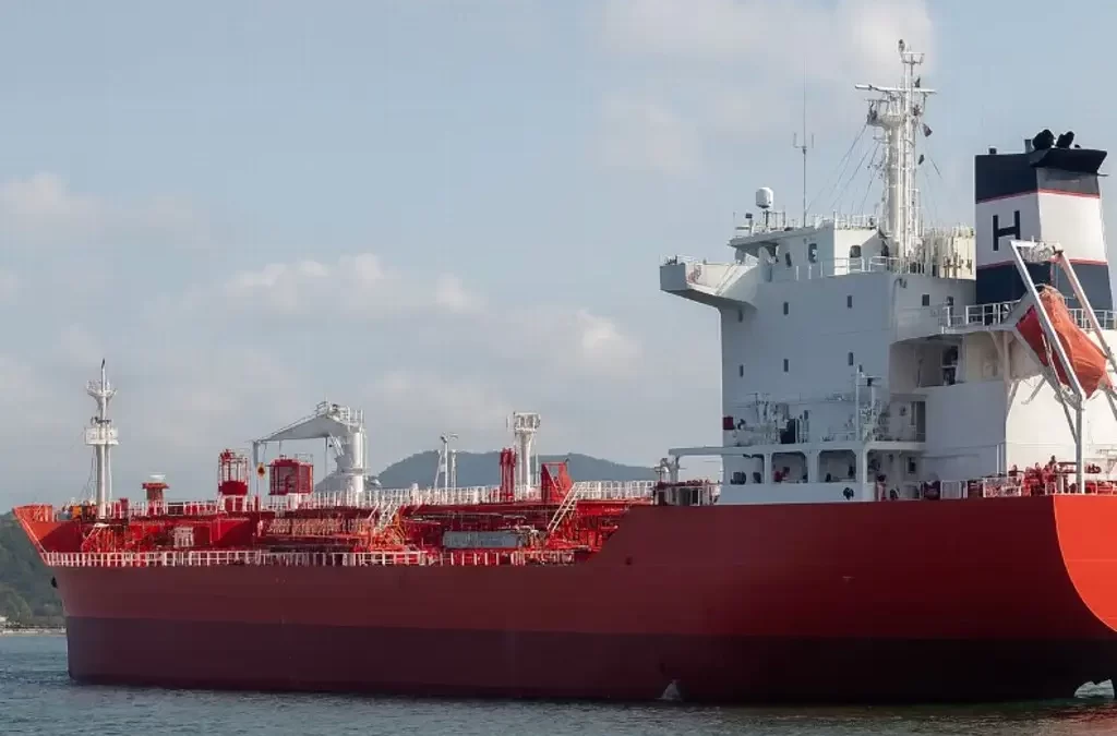 Reportan que ‘Pemex dio de regalo navideño a Cuba’ 14 millones de litros de petróleo