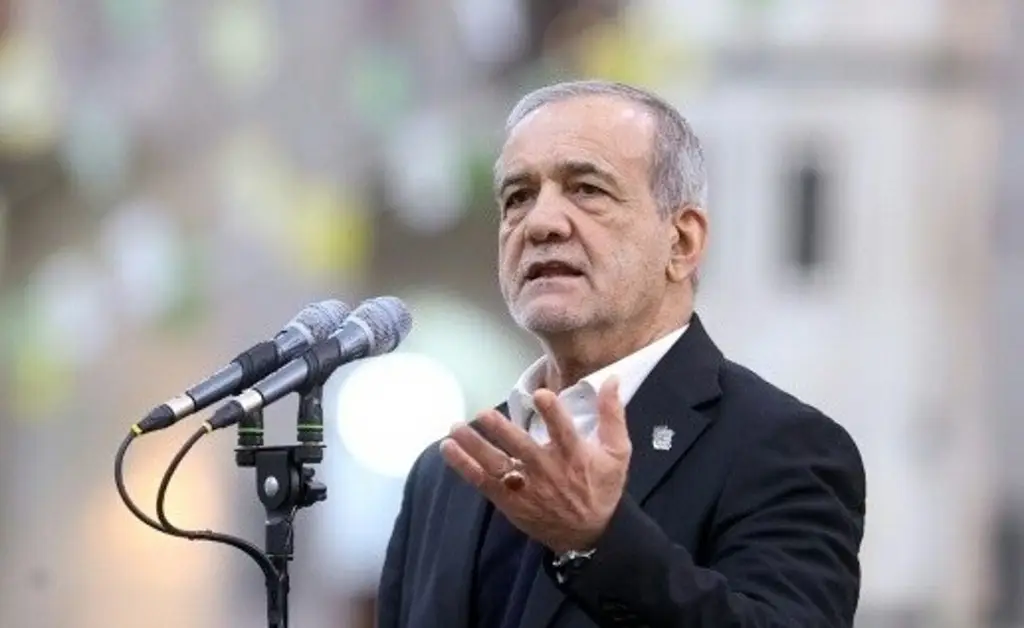 Presidente de Irán anuncia que negociará con EU tras amenazas de Trump