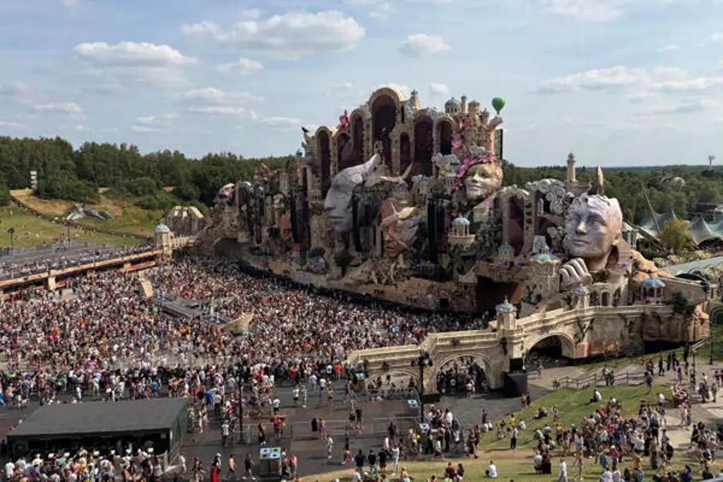 Detienen a más de 400 personas en festival de Tomorrowland, ¿Por qué?